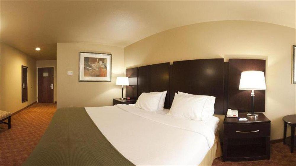 Holiday Inn Express Hotel & Suites Muskogee By Ihg Exteriör bild
