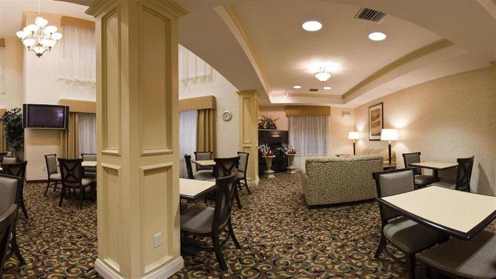 Holiday Inn Express Hotel & Suites Muskogee By Ihg Exteriör bild
