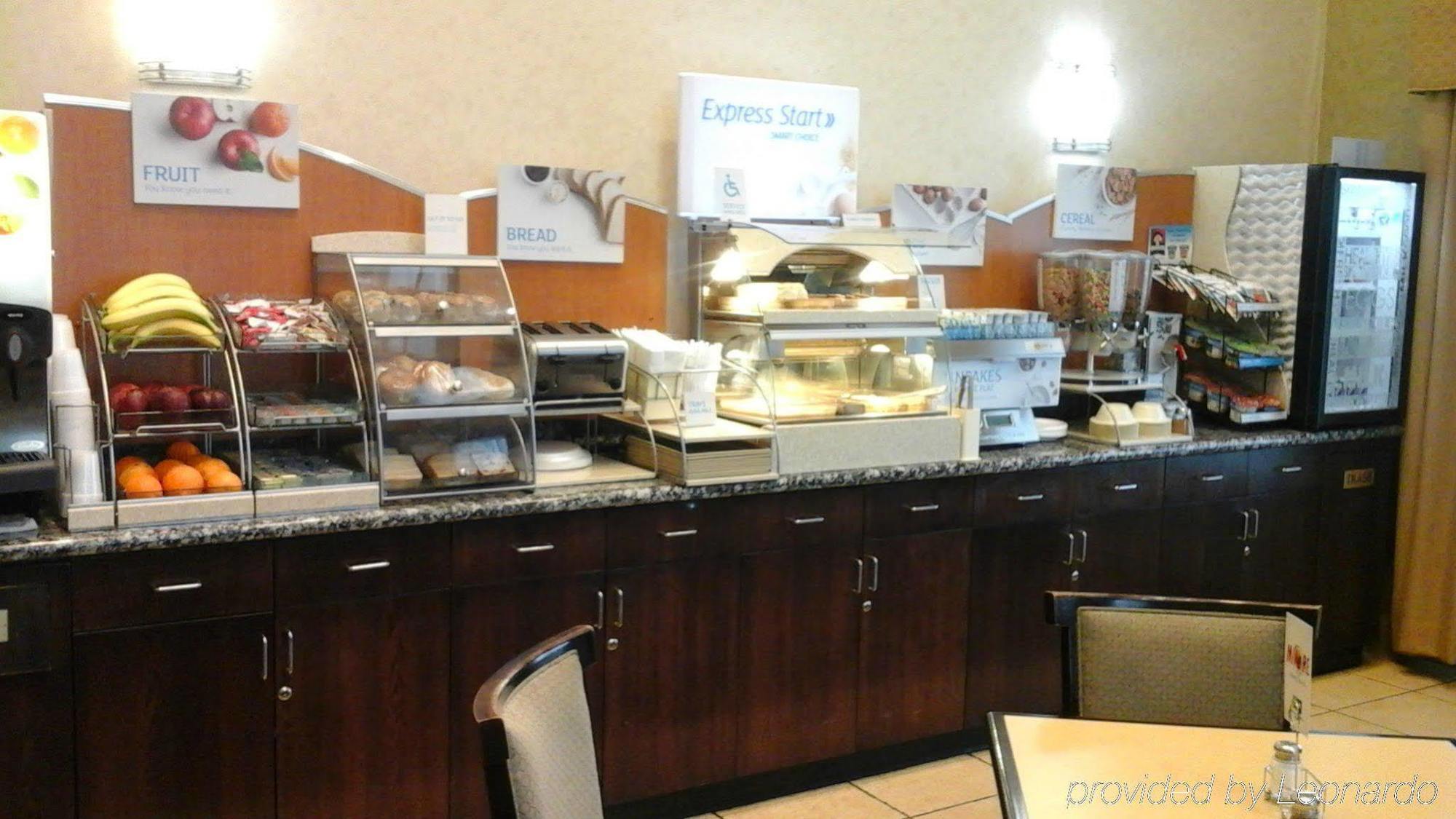 Holiday Inn Express Hotel & Suites Muskogee By Ihg Exteriör bild
